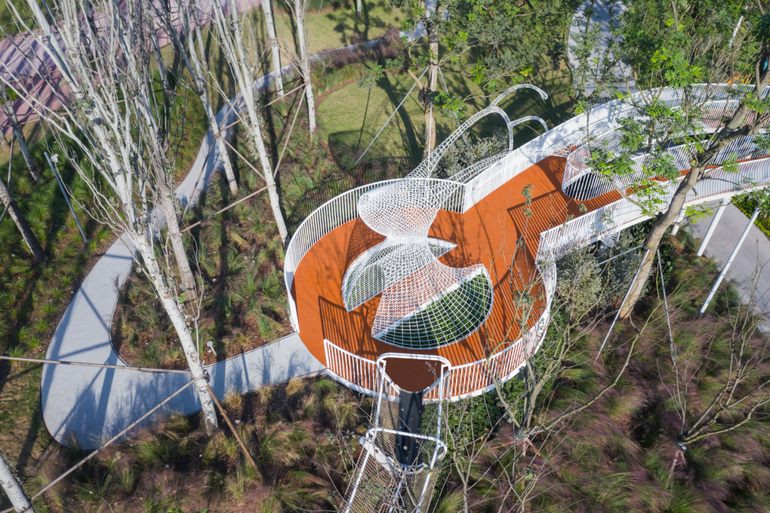 不锈钢滑梯组合廊桥连廊 (1)