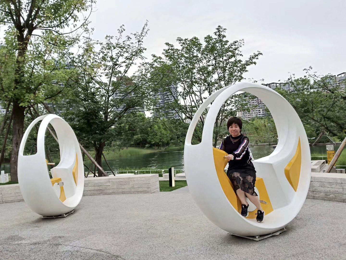 公园脚踏喷水车 (1)