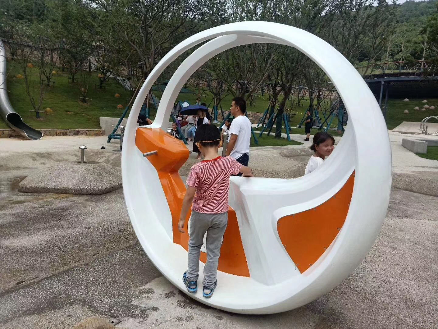 公园脚踏喷水车 (2)